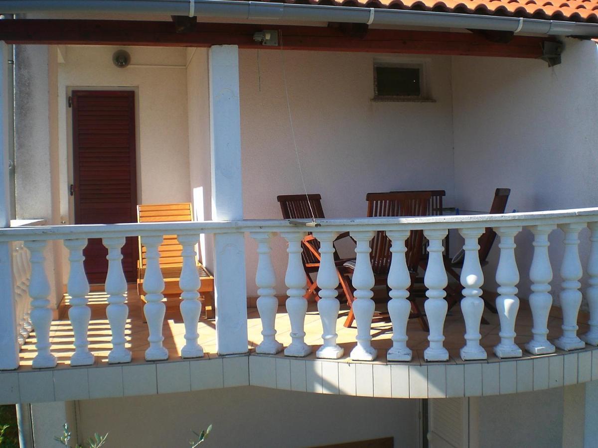 Bava Apartment Ugljan Exterior photo