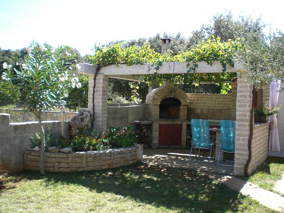 Bava Apartment Ugljan Exterior photo